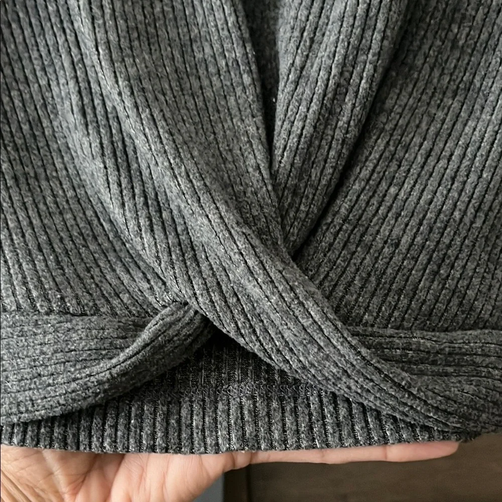 Old Navy gray ribbed
